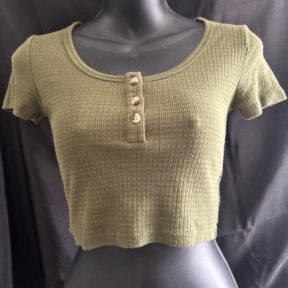 Forever 21 Olive Button-Up Ribbed Crop Top - Picture 2 of 4